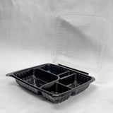 10 1/2" x 9" Black PP Plastic Hinged Container with Clear Vented Lid, 5-Compartment - (100/Case)